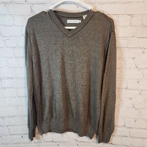 Men's Alex Cannon V-Neck sweater, size Medium